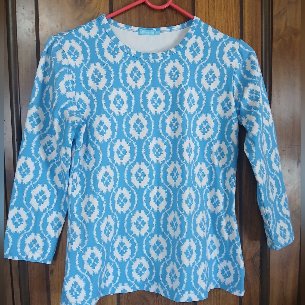 J.MLaughlin Blue and White Patterned Half  Sleeve Top
